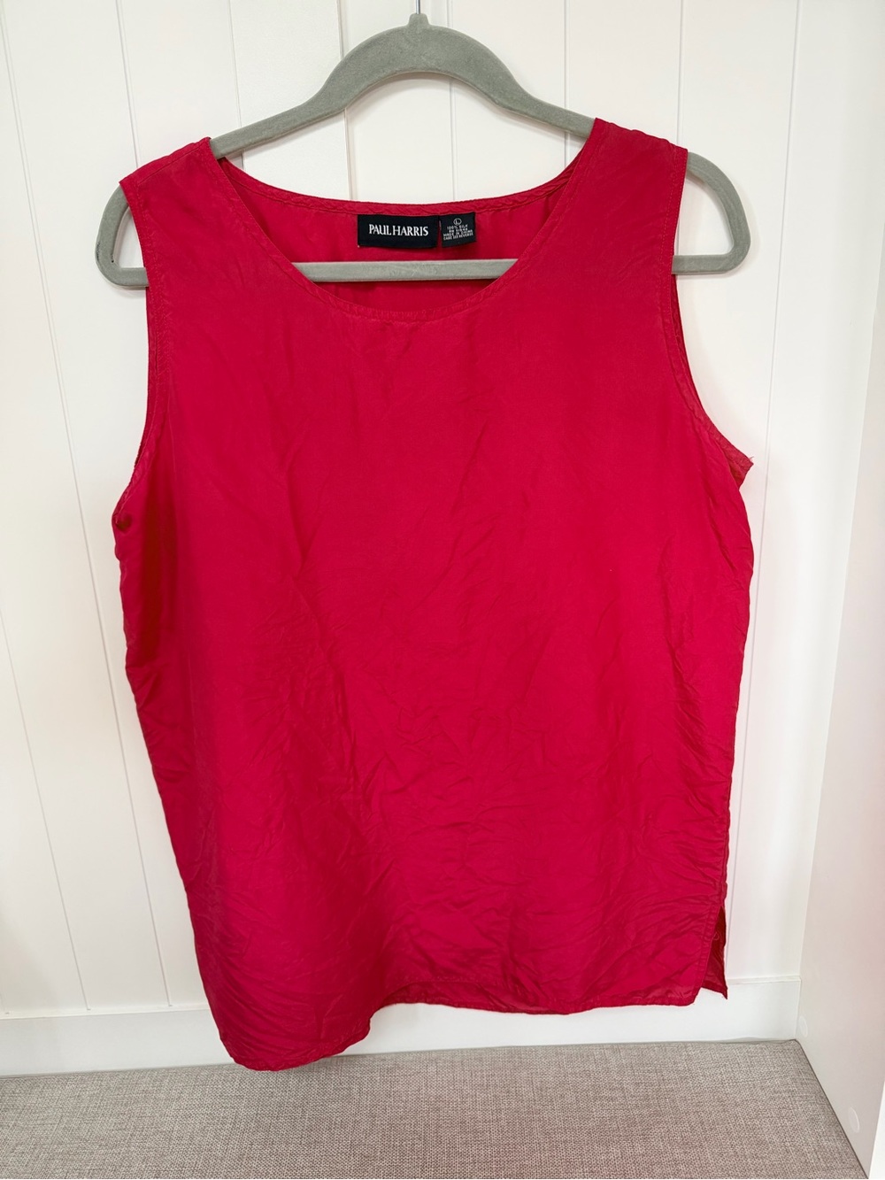 Womenโs Sleeveless Hot Pink 100% Silk Top
